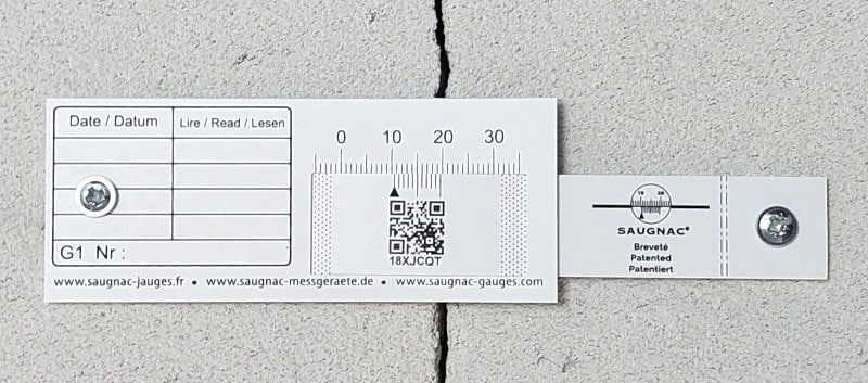 Mechanische Befestigung des Rissmonitors G1
