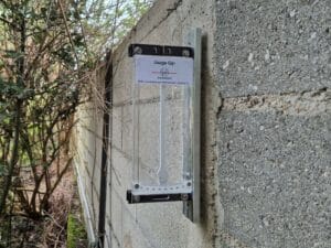 Senkrechte Positionierung des abnehmbaren G5+ Neigungsmessers