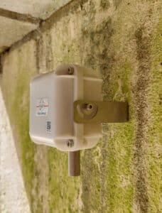 Fixation R10 - Hygromètre et thermomètre connecté