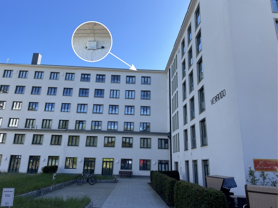 R1-Rissmonitor an unzugänglicher Fassade