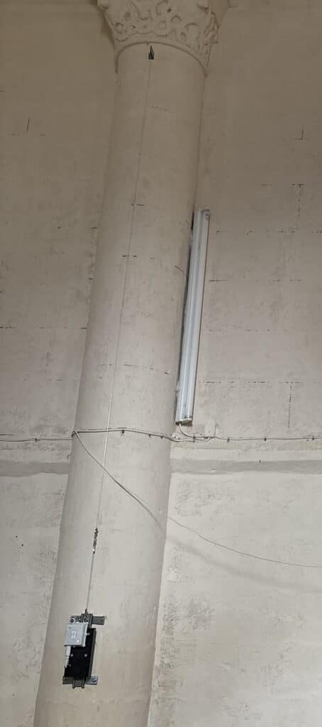 Konvergenzmesser R20 in einer Kirche