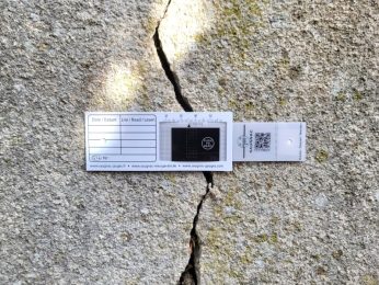 Jauge G1 sur une fissure